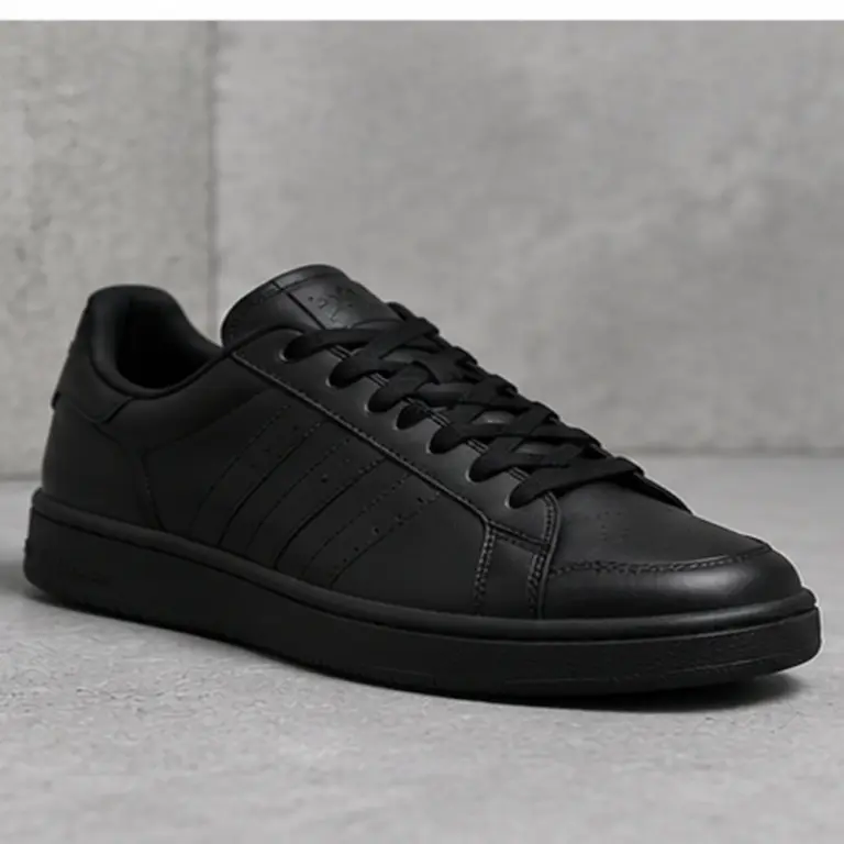 Campus Street Black